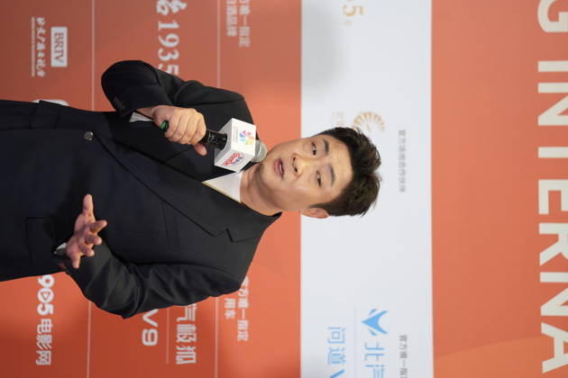 BEIJING, CHINA - APRIL 25: Actor Qiao Shan, who wins the Best Supporting Actor Award, receives interview at back stage at the closing ceremony of the 16th Beijing International Film Festival on April 25, 2026 in Beijing, China.  Copyright: xVCGx 111637278984