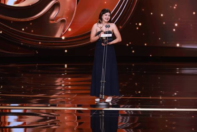 BEIJING, CHINA - APRIL 25: Madalena Cunha receives the Best Supporting Actress Award at the closing ceremony of the 16th Beijing International Film Festival on April 25, 2026 in Beijing, China.  Copyright: xVCGx 111637270056