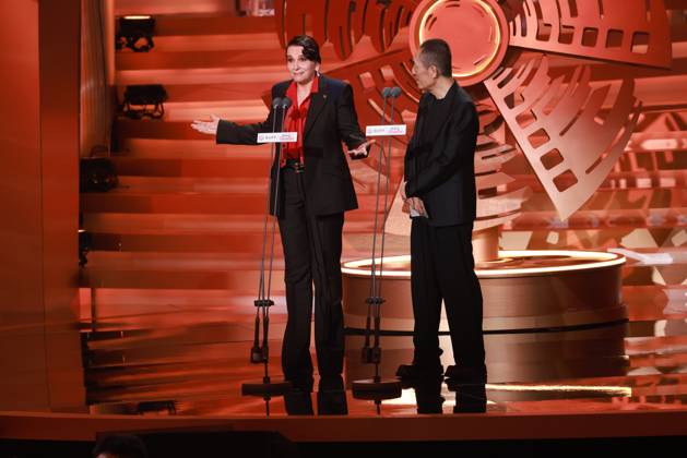 BEIJING, CHINA - APRIL 25: French actress Juliette Binoche and director Zhang Yimou stand on the stage at the closing ceremony of the 16th Beijing International Film Festival on April 25, 2026 in Beijing, China.  Copyright: xVCGx 111637275268
