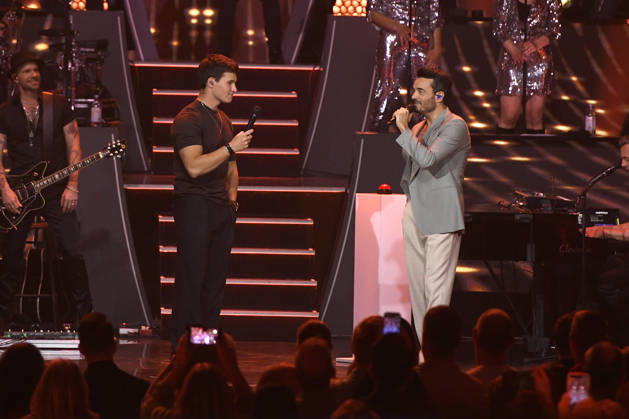 Wincent Weiss und Giovanni Zarrella in der ZDF-Musikshow Die Giovanni Zarrella Show in der Lokhalle Göttingen. Göttingen, 25.04.2026