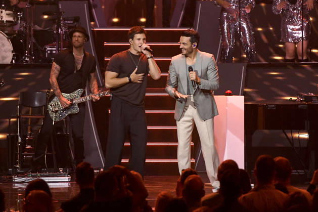 Wincent Weiss und Giovanni Zarrella in der ZDF-Musikshow Die Giovanni Zarrella Show in der Lokhalle Göttingen. Göttingen, 25.04.2026