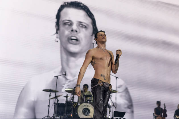 Yungblud performs at AO Arena Yungblud performs at AO Arena, Manchester, England, 25th April 2026, Credit:Mike Gray Avalon  Copyright: xMikexGrayx xAvalonx 1094364218
