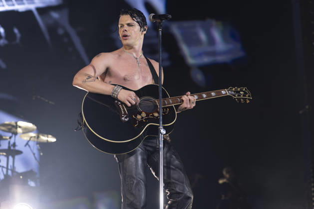 Yungblud performs at AO Arena Yungblud performs at AO Arena, Manchester, England, 25th April 2026, Credit:Mike Gray Avalon  Copyright: xMikexGrayx xAvalonx 1094364348