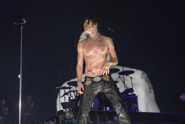 Yungblud performs at AO Arena Yungblud performs at AO Arena, Manchester, England, 25th April 2026, Credit:Mike Gray Avalon  Copyright: xMikexGrayx xAvalonx 1094364392