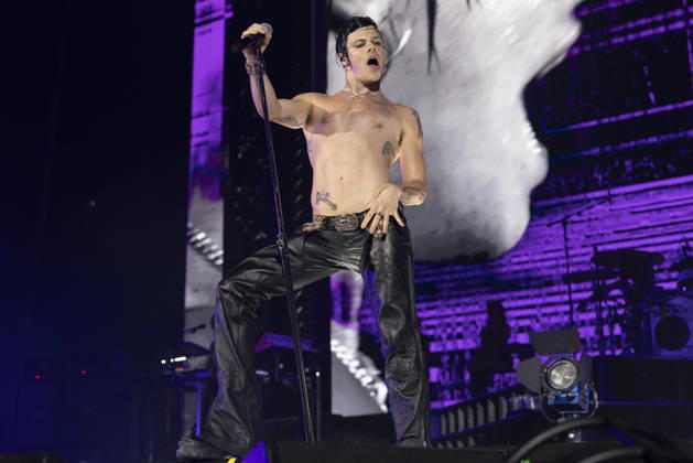 Yungblud performs at AO Arena Yungblud performs at AO Arena, Manchester, England, 25th April 2026, Credit:Mike Gray Avalon  Copyright: xMikexGrayx xAvalonx 1094364409