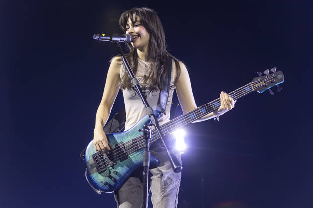 The Warning perform at AO Arena Bassist Alejandra Villarreal VÃ lez of Mexican rock band The Warning performs at AO Arena, Manchester, 25th April 2026, Credit:Mike Gray Avalon  Copyright: xMikexGrayx xAvalonx 1094365759