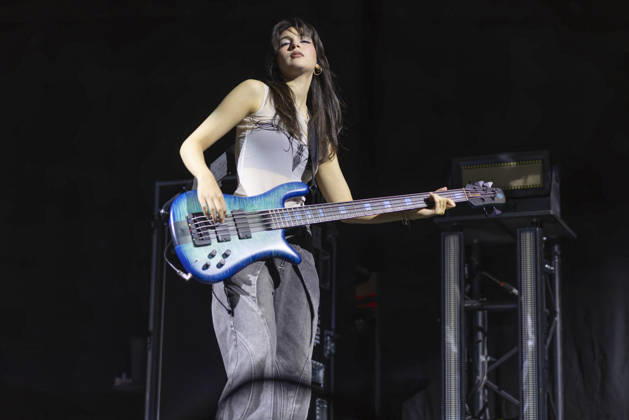 The Warning perform at AO Arena Bassist Alejandra Villarreal VÃ lez of Mexican rock band The Warning performs at AO Arena, Manchester, 25th April 2026, Credit:Mike Gray Avalon  Copyright: xMikexGrayx xAvalonx 1094365906