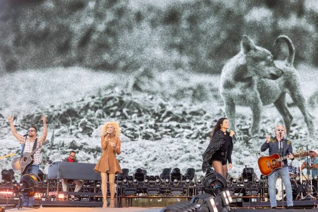 April 25, 2026, Indio, California, U.S: JIMI WESTBROOK, KIMBERLY SCHLAPMAN, KAREN FAIRCHILD and PHILIP SWEET of Little Big Town during Stagecoach Music Festival at Empire Polo Club in Indio, California Indio U.S  - ZUMAs135 20260425_zap_s135_011 Copyright: xDanielxDeSloverx