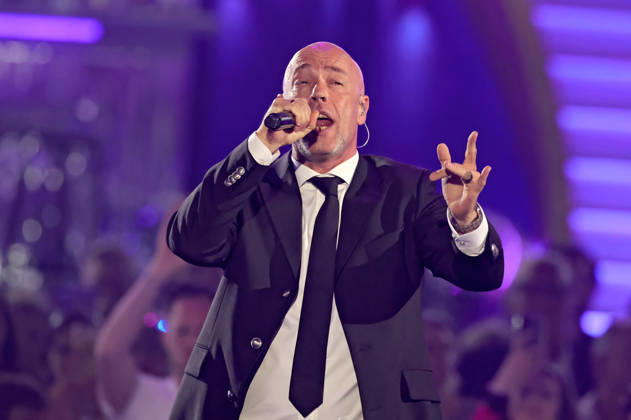 ZDF - Die Giovanni Zarrella Show . Der Graf ( Unheilig ) während der ZDF - Unterhaltungssendung Die Giovanni Zarrella Show am 25.04.2026 im Lokschuppen Göttingen. 20260425SBK0140