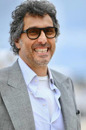 9th Cannes Series - Jury Long Photocall. FC CANNES, FRANCE - APRIL 26 Vincent Elbaz attends the Jury Long Photocall at the 9th Canneseries International Festival at Plage Du Majestic on April 26, 2026 in Cannes, France.. Photo by Franck Castel ABACAPRESS.COM Cannes France  Copyright: xCastelxFranck ABACAx