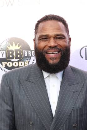 LOS ANGELES, CALIFORNIA - APRIL 26: Anthony Anderson at Celebration of Serenity : The Sneaker Ball on April 26, 2026 Credit: USA - ZUMAa123 20260426_zaa_a123_237 Copyright: xAdMediax