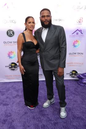 LOS ANGELES, CALIFORNIA - APRIL 26:Anthony Anderson & Rosco Diaz at Celebration of Serenity : The Sneaker Ball on April 26, 2026 Credit: USA  - ZUMAa123 20260426_zaa_a123_196 Copyright: xAdMediax