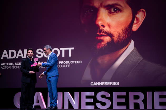 Canneseries 2026 Adam Scott a lhonneur Adam Scott receives the Canal Icon award during a ceremony at the 9th Canneseries International Festival in Cannes, France on April 26, 2026 Photo by Loran Mafar Starface 455415 2026 04 26 Cannes Fidji Scott, Adam  Copyright: xLoranxMafarx xStarfacex STAR_455415_008