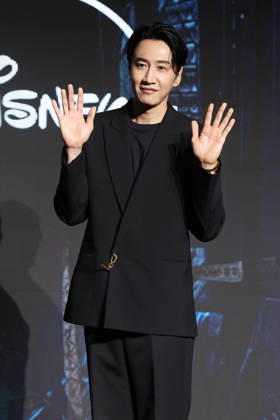 S. Korean actor Lee Kwang-soo S. Korean actor Lee Kwang-soo South Korean actor Lee Kwang-soo, who stars in the new drama Gold Land, an original series by Disney+, poses for a photo during a publicity event in Seoul on April 27, 2026. The first episode of the series will be available on April 29. (Yonhap) 2026-04-27 14:36:14 < 1980-2026 YONHAPNEWS AGENCY. .> ¼­¿ïÆ¯º°½Ã EDITORIAL USE ONLY  Copyright: xx PYH2026042713440034400 YonhapxNewsx yonphotos251770