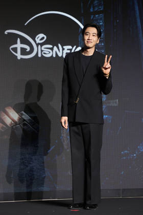 S. Korean actor Lee Kwang-soo S. Korean actor Lee Kwang-soo South Korean actor Lee Kwang-soo, who stars in the new drama Gold Land, an original series by Disney+, poses for a photo during a publicity event in Seoul on April 27, 2026. The first episode of the series will be available on April 29. (Yonhap) 2026-04-27 14:35:39 < 1980-2026 YONHAPNEWS AGENCY. .> ¼­¿ïÆ¯º°½Ã EDITORIAL USE ONLY  Copyright: xx PYH2026042713420034400 YonhapxNewsx yonphotos251772