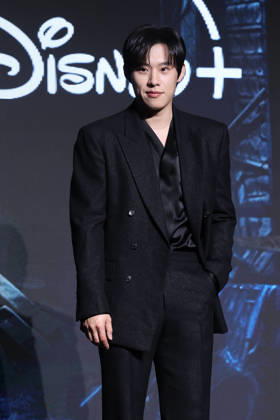 S. Korean actor Kim Sung-chul S. Korean actor Kim Sung-chul South Korean actor Kim Sung-chul, who stars in the new drama Gold Land, an original series by Disney+, poses for a photo during a publicity event in Seoul on April 27, 2026. The first episode of the series will be available on April 29. (Yonhap) 2026-04-27 14:38:03 < 1980-2026 YONHAPNEWS AGENCY. .> ¼­¿ïÆ¯º°½Ã EDITORIAL USE ONLY  Copyright: xx PYH2026042713780034400 YonhapxNewsx yonphotos251780