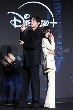S. Korean actress Park Bo-young and actor Kim Sung-chul S. Korean actress Park Bo-young and actor Kim Sung-chul South Korean actress Park Bo-young and actor Kim Sung-chul, who star in the new drama Gold Land, an original series by Disney+, pose for a photo during a publicity event in Seoul on April 27, 2026. The first episode of the series will be available on April 29. (Yonhap) 2026-04-27 14:37:49 < 1980-2026 YONHAPNEWS AGENCY. .> ¼­¿ïÆ¯º°½Ã EDITORIAL USE ONLY  Copyright: xx PYH2026042713760034400 YonhapxNewsx yonphotos251782