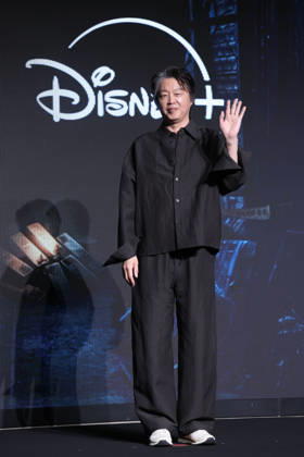 S. Korean actor Kim Hee-won S. Korean actor Kim Hee-won South Korean actor Kim Hee-won, who stars in the new drama Gold Land, an original series by Disney+, poses for a photo during a publicity event in Seoul on April 27, 2026. The first episode of the series will be available on April 29. (Yonhap) 2026-04-27 14:38:22 < 1980-2026 YONHAPNEWS AGENCY. .> ¼­¿ïÆ¯º°½Ã EDITORIAL USE ONLY  Copyright: xx PYH2026042713820034400 YonhapxNewsx yonphotos251788