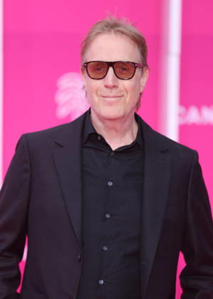 Rhys Ifans on the pink carpet at the 9th edition of Canneseries in Cannes April 26th, 2026 Denis Guignebourg Bestimage Celebrities on the pink carpet at the 9th edition of Canneseries in Cannes April 26th, 2026 Cannes France  Copyright: xDenisxGuignebourgx xBestimagexDenisxGuignebourgx xBestimagex