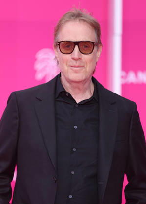 Rhys Ifans on the pink carpet at the 9th edition of Canneseries in Cannes April 26th, 2026 Denis Guignebourg Bestimage Celebrities on the pink carpet at the 9th edition of Canneseries in Cannes April 26th, 2026 Cannes France  Copyright: xDenisxGuignebourgx xBestimagexDenisxGuignebourgx xBestimagex