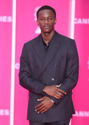 Mamadou Sidibé on the pink carpet at the 9th edition of Canneseries in Cannes April 26th, 2026 Denis Guignebourg Bestimage Celebrities on the pink carpet at the 9th edition of Canneseries in Cannes April 26th, 2026 Cannes France  Copyright: xDenisxGuignebourgx xBestimagexDenisxGuignebourgx xBestimagex