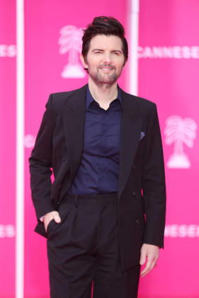 Adam Scott on the pink carpet at the 9th edition of Canneseries in Cannes April 26th, 2026 Denis Guignebourg Bestimage Celebrities on the pink carpet at the 9th edition of Canneseries in Cannes April 26th, 2026 Cannes France  Copyright: xDenisxGuignebourgx xBestimagexDenisxGuignebourgx xBestimagex