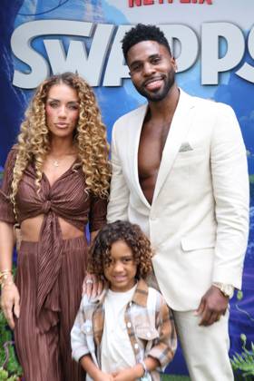 LOS ANGELES, CALIFORNIA APRIL 26 Jena Frumes, Jason King Derulo and Jason Derulo at the Premiere of Netflix s Swapped at Netflix Tudum Theater on April 26, 2026 in Los Angeles, California Credit USA  - ZUMAa123 20260426_zaa_a123_142 Copyright: xAdMediax