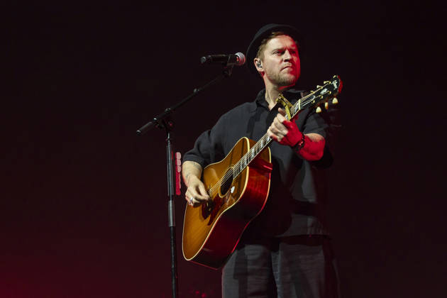 Johannes Oerding live bei einem Konzert seiner Arena-Tour in der Messehalle. Erfurt, 26.04.2026