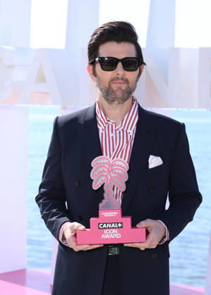 Adam Scott at a photocall on the Majestic beach during the 9th edition of the Canneseries festival in Cannes, April 27, 2026 Denis Guignebourg Bestimage Adam Scott at a photocall on the Majestic beach during the 9th edition of the Canneseries festival in Cannes, April 27, 2026 Cannes France  Copyright: xDenisxGuignebourgx xBestimagexDenisxGuignebourgx xBestimagex