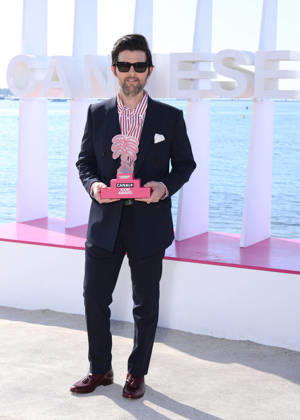 Adam Scott at a photocall on the Majestic beach during the 9th edition of the Canneseries festival in Cannes, April 27, 2026 Denis Guignebourg Bestimage Adam Scott at a photocall on the Majestic beach during the 9th edition of the Canneseries festival in Cannes, April 27, 2026 Cannes France  Copyright: xDenisxGuignebourgx xBestimagexDenisxGuignebourgx xBestimagex
