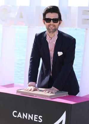 Adam Scott at a photocall on the Majestic beach during the 9th edition of the Canneseries festival in Cannes, April 27, 2026 Denis Guignebourg Bestimage Adam Scott at a photocall on the Majestic beach during the 9th edition of the Canneseries festival in Cannes, April 27, 2026 Cannes France  Copyright: xDenisxGuignebourgx xBestimagexDenisxGuignebourgx xBestimagex