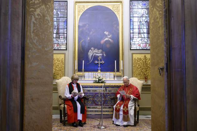 ITALY - REL - POPE LEO XIV RECEIVES HIS GRACE SARAH MULLALLY, ARCHBISHOP OF CANTERBURY IN A PRIVATE AUDIENCE Italy, Rome, Vatican April 27, 2026: Pope Leo XIV receives His Grace Sarah Mullally, Archbishop of Canterbury, in a private audience EDITORIAL USE ONLY - NO BOOKS Copyright: xVATICANxMEDIAx xCatholicxPressxPhotox