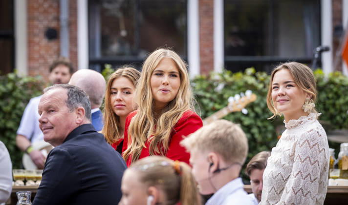 Prinses Amalia tijdens Koniningsdag in Dokkum DOKKUM - Koningsdag wordt in Dokkum in Friesland gevierd door de Koninklijke familie. Credit : Frank van Beek CC Dokkum Nederland  Copyright: xx FrankxvanxBeekx xCCx