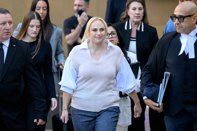 REBEL WILSON COURT, Rebel Wilson (centre) arrives at the Federal Court of Australia, in Sydney, Tuesday, April 28, 2026. ( NO ARCHIVING SYDNEY NEW SOUTH WALES AUSTRALIA  Copyright: xBIANCAxDExMARCHIx 20260428155634873954