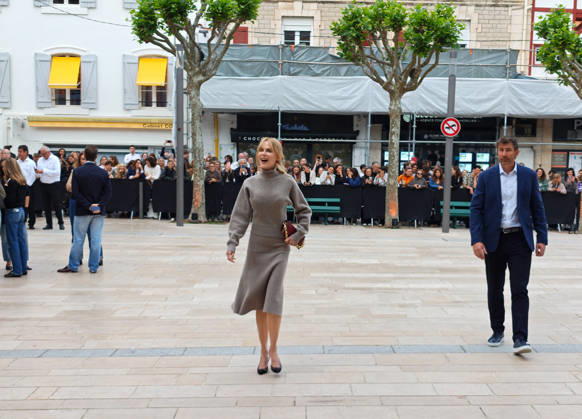 Nicole Kidman attendu par nombreux fans à Biarritz la veille du défilé Croisière Chanel le 27 avril 2026 Christophe de Prada Bestimage Nicole Kidman expected by many fans in Biarritz the day before the Chanel Cruise show on April 27, 2026 Biarritz France  Copyright: xChristophexDexPrada BestimagexChristophexDexPrada Bestimagex