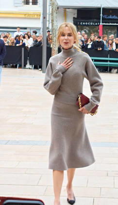 Nicole Kidman attendu par nombreux fans à Biarritz la veille du défilé Croisière Chanel le 27 avril 2026 Christophe de Prada Bestimage Nicole Kidman expected by many fans in Biarritz the day before the Chanel Cruise show on April 27, 2026 Biarritz France  Copyright: xChristophexDexPrada BestimagexChristophexDexPrada Bestimagex