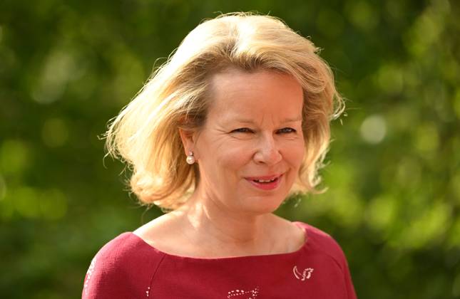 Queen Mathilde Visits Art and Power Exhibition MARIEMONT, BELGIUM - APRIL 28: Queen Mathilde of Belgium pictured visiting the exhibition Mary of Hungary: Art and Power in the Renaissance on April 28, 2026 in Mariemont, Belgium, 28 04 2026 Mariemont Belgium  Copyright: xPhilipxReynaersx