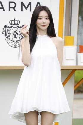 K-Pop Stars at Acqua di Parma Seoul Pop-up South Korean actress Lee Joo-bin poses for photos during the opening event of the Acqua di Parma Buongiorno Il Chioschetto pop-up installation in Seoul, South Korea, April 28, 2026. Seoul South Korea  Copyright: xMatrixxImages JungxUi-Chelx