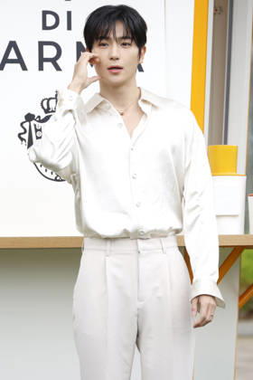 K-Pop Stars at Acqua di Parma Seoul Pop-up Hyunjae of South Korean boy group THE BOYZ poses during the opening of the Acqua di Parma Buongiorno Il Chioschetto pop-up installation in Seoul, South Korea, April 28, 2026. Seoul South Korea  Copyright: xMatrixxImages JungxUi-Chelx