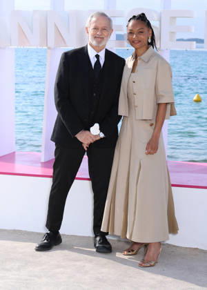 Francis Huster et Philypa Phoenix Photocall for the series Zodiac during the 9th edition of the CanneSeries festival in Cannes, on April 28, 2026 Denis Guignebourg Bestimage Photocall for the series Zodiac during the 9th edition of the CanneSeries festival in Cannes, on April 28, 2026 Cannes France  Copyright: xDenisxGuignebourgx xBestimagexDenisxGuignebourgx xBestimagex
