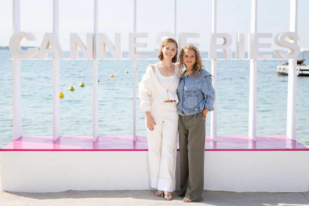 9th Canneseries - L’Or Bleu Photocall Déborah Krey, Barbara Probst attend the photocall of ‘L’OR BLEU’ during the 9th Canneseries International Festival at Plage Du Majestic on April 28, 2026 in Cannes, France. Photo by ShootPix ABACAPRESS.COM Cannes France  Copyright: xShootpix ABACAx