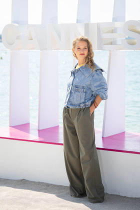 9th Canneseries - L’Or Bleu Photocall Déborah Krey attends the photocall of ‘L’OR BLEU’ during the 9th Canneseries International Festival at Plage Du Majestic on April 28, 2026 in Cannes, France. Photo by ShootPix ABACAPRESS.COM Cannes France  Copyright: xShootpix ABACAx