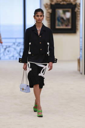 Chanel Collection Croisière 2026 2027 Chanel Cruise fashion show at the Casino municipal de Biarritz, France, on April 28, 2026 Olivier Borde Bestimage A model walks the runway at the Chanel Cruise 2025 fashion show at the Biarritz Municipal Casino, France, on April 28, 2026 Biarritz France  Copyright: xOLIVIERxBORDEx xBESTIMAGExOLIVIERxBORDEx xBESTIMAGEx