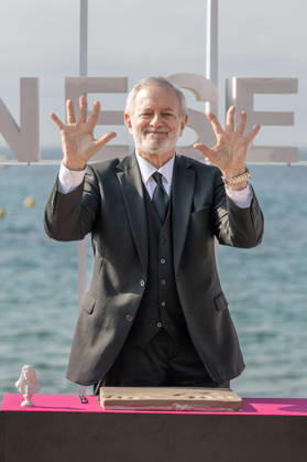 Francis Huster seen for handprinting during the Zodiaque photocall in Hotel Majestic Beach during 9th CanneSeries festival in Cannes, France on April 28, 2026 Photo by Loran Mafar Starface 455461 2026 04 28 Cannes France  Copyright: xLoranxMafarx xStarfacex STAR_455461_025