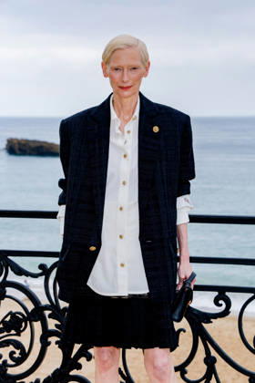 Tilda Swinton at the second photocall for the Chanel Cruise Collection 2026 2027 fashion show on the terrace of the Biarritz Municipal Casino, on April 28, 2026 Biarritz France Olivier Borde Bestimage Photocall for the Chanel Cruise Collection 2026 2027 fashion show on the terrace of the Biarritz Municipal Casino, on April 28, 2026 Biarritz France  Copyright: xOLIVIERxBORDEx xBESTIMAGExOLIVIERxBORDEx xBESTIMAGEx