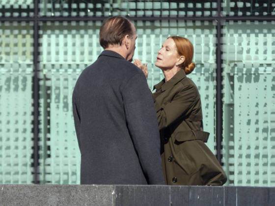 CNTV KANZLEI- Esther Schweins und Herbert Knaup die Schauspieler am Set beim Dreh zu neuen folgen der ARD TV Serie Die Kanzlei Drehort am Flaggenplatz auf dem Hamburger Jungfernstieg am 28.04.2026 in Hamburg Hamburg Deutschland