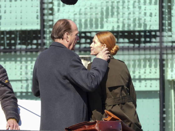 CNTV KANZLEI- Esther Schweins und Herbert Knaup die Schauspieler am Set beim Dreh zu neuen folgen der ARD TV Serie Die Kanzlei Drehort am Flaggenplatz auf dem Hamburger Jungfernstieg am 28.04.2026 in Hamburg Hamburg Deutschland