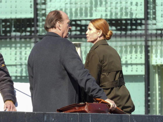 CNTV KANZLEI- Esther Schweins und Herbert Knaup die Schauspieler am Set beim Dreh zu neuen folgen der ARD TV Serie Die Kanzlei Drehort am Flaggenplatz auf dem Hamburger Jungfernstieg am 28.04.2026 in Hamburg Hamburg Deutschland