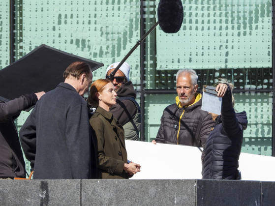 CNTV KANZLEI- Esther Schweins und Herbert Knaup die Schauspieler am Set beim Dreh zu neuen folgen der ARD TV Serie Die Kanzlei Drehort am Flaggenplatz auf dem Hamburger Jungfernstieg am 28.04.2026 in Hamburg Hamburg Deutschland