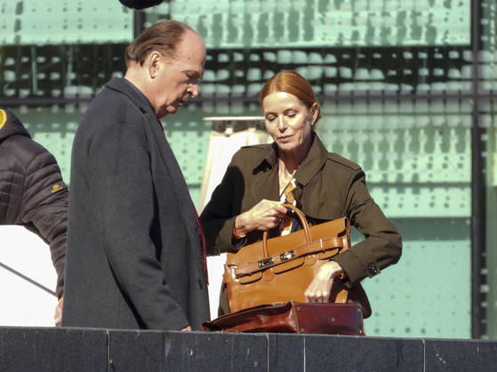 CNTV KANZLEI- Esther Schweins und Herbert Knaup die Schauspieler am Set beim Dreh zu neuen folgen der ARD TV Serie Die Kanzlei Drehort am Flaggenplatz auf dem Hamburger Jungfernstieg am 28.04.2026 in Hamburg Hamburg Deutschland